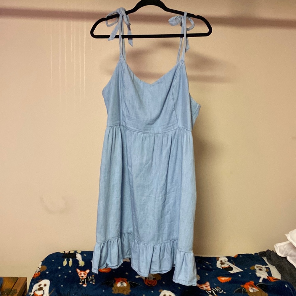 XL light blue chambray frilled dress